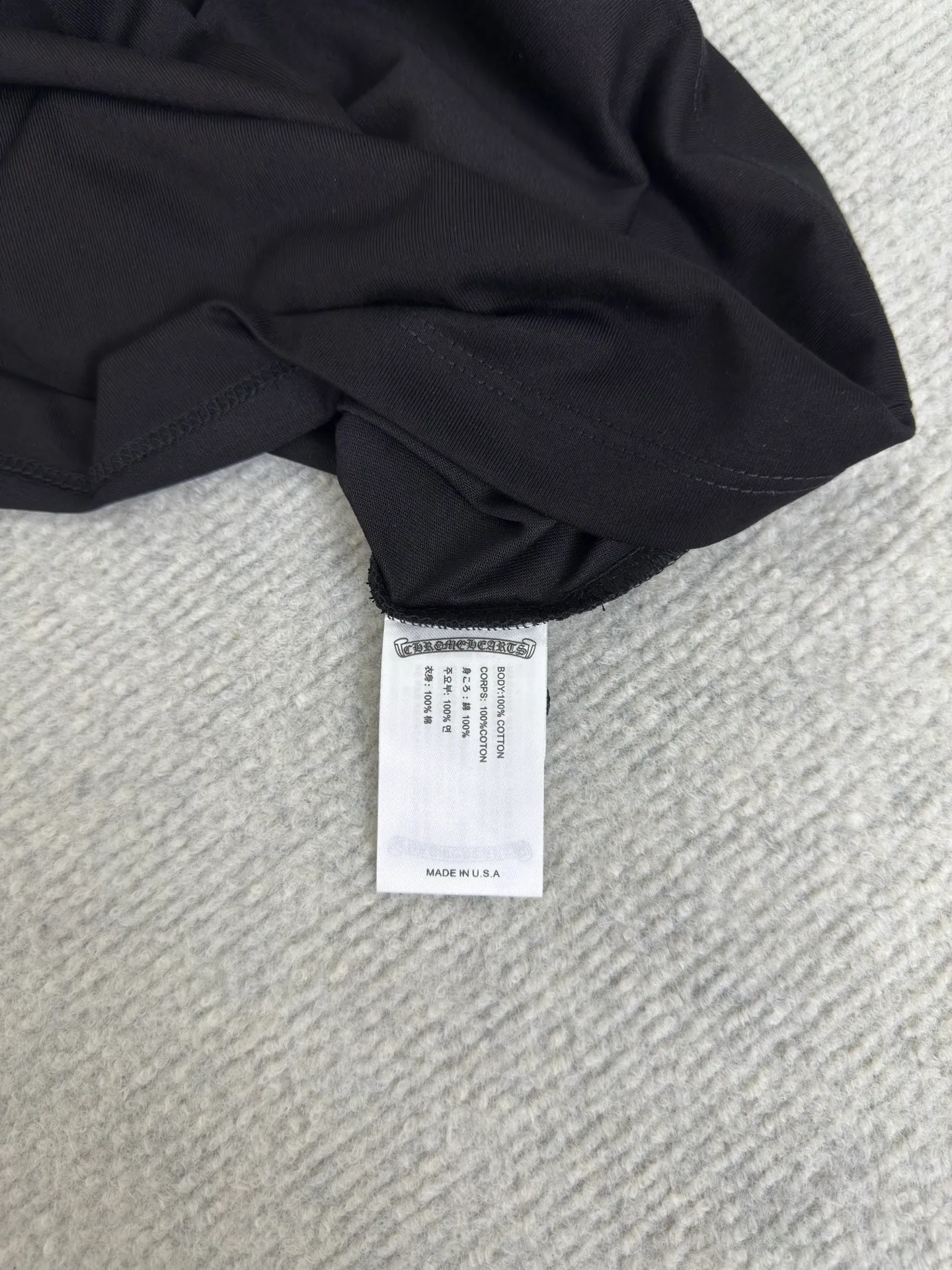 P240 Chrome Hearts Dark Pattern Cross Pattern Polo Short Sleeves Authentic Open Version - Physical Counter - Top Luxury Quality 🆚 Instant Sale of All Versions on the Market Fabric Made of Tailor-Dyeed 230G Cotton Fabric Cross Dark Pattern Scroll Printing on Chest Collar Hardware Mold Customized Accessories Size S M L